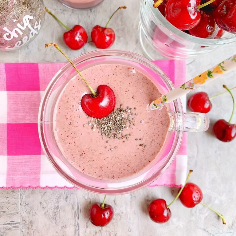 Vibrant Cherry Smoothie: A Family Favorite for Any Occasion